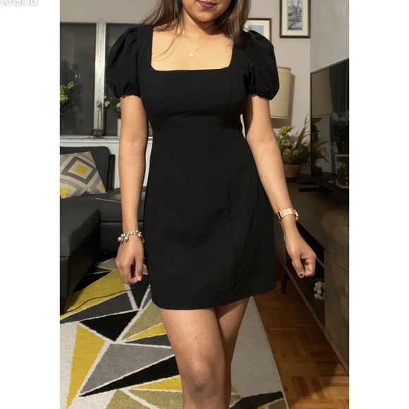 COPY - Zara puff sleeve linen mini dress - Picture 2 of 14